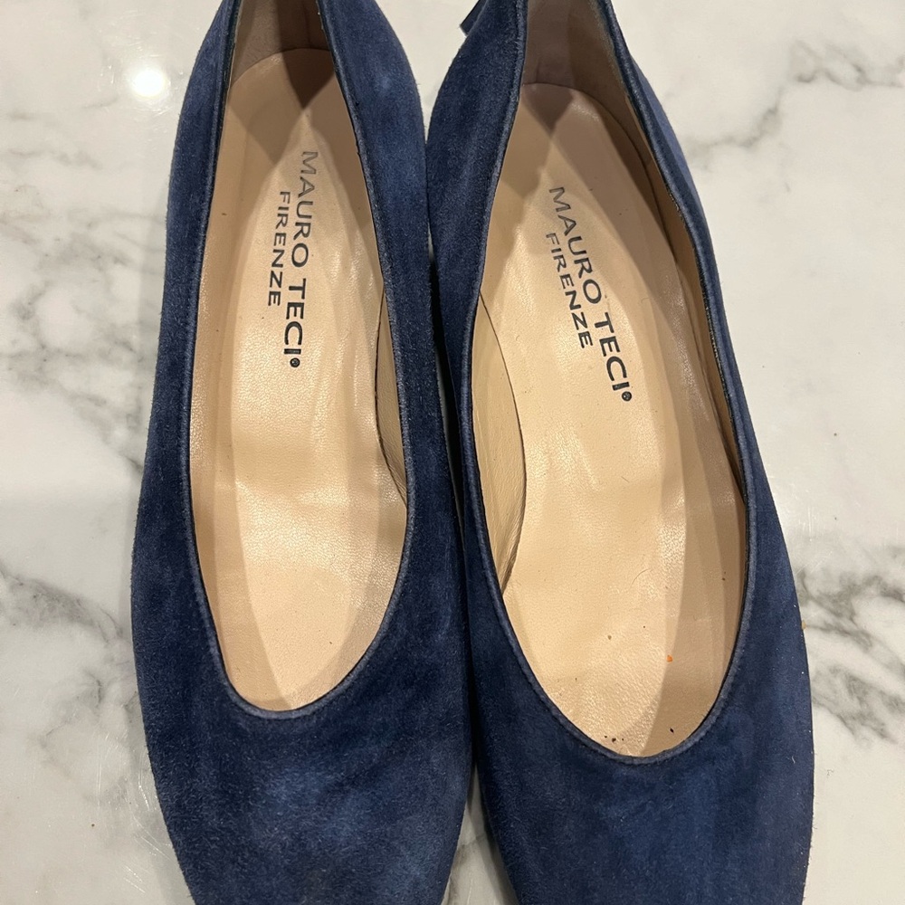 Elegant Blue Suede Ballet Flats